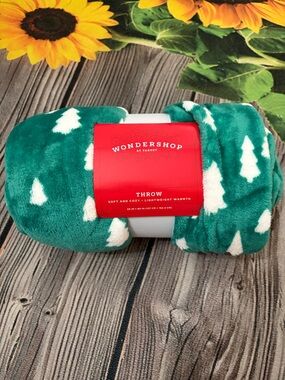 Wondershop Green Throw Blanket with White Tree Motif